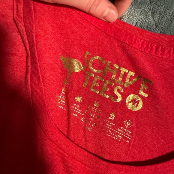 *ADD ME FOR FREE ON ORDERS $50+* 2 KCCO Women’s Xmas shirts size medium - Picture 5 of 5